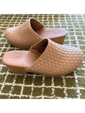 Universal Thread Women's Magnolia Heel Clogs | Size 8.5